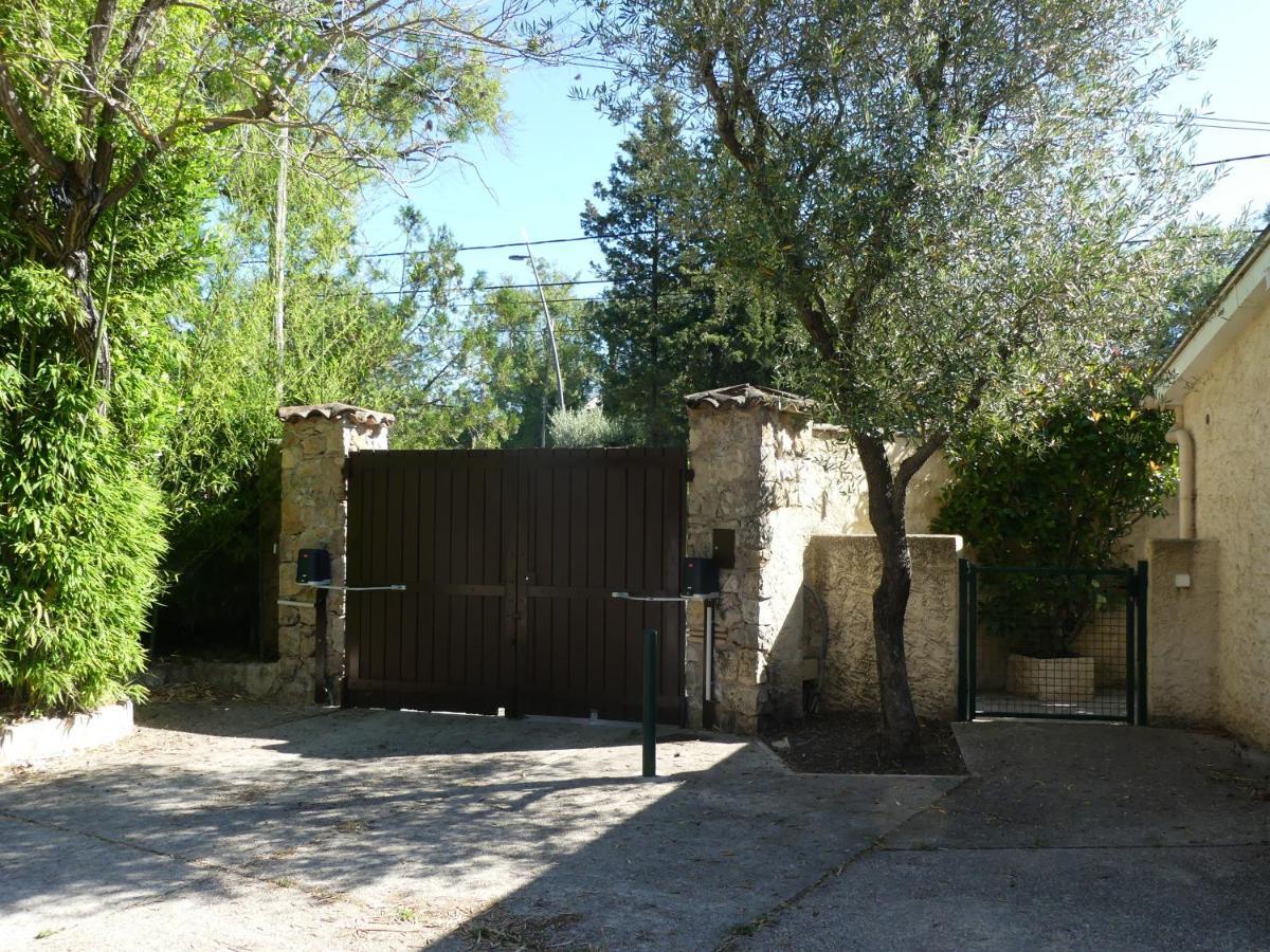 Maisonnette Au Calme Et Proche Mer Mandelieu-la-Napoule Exterior foto